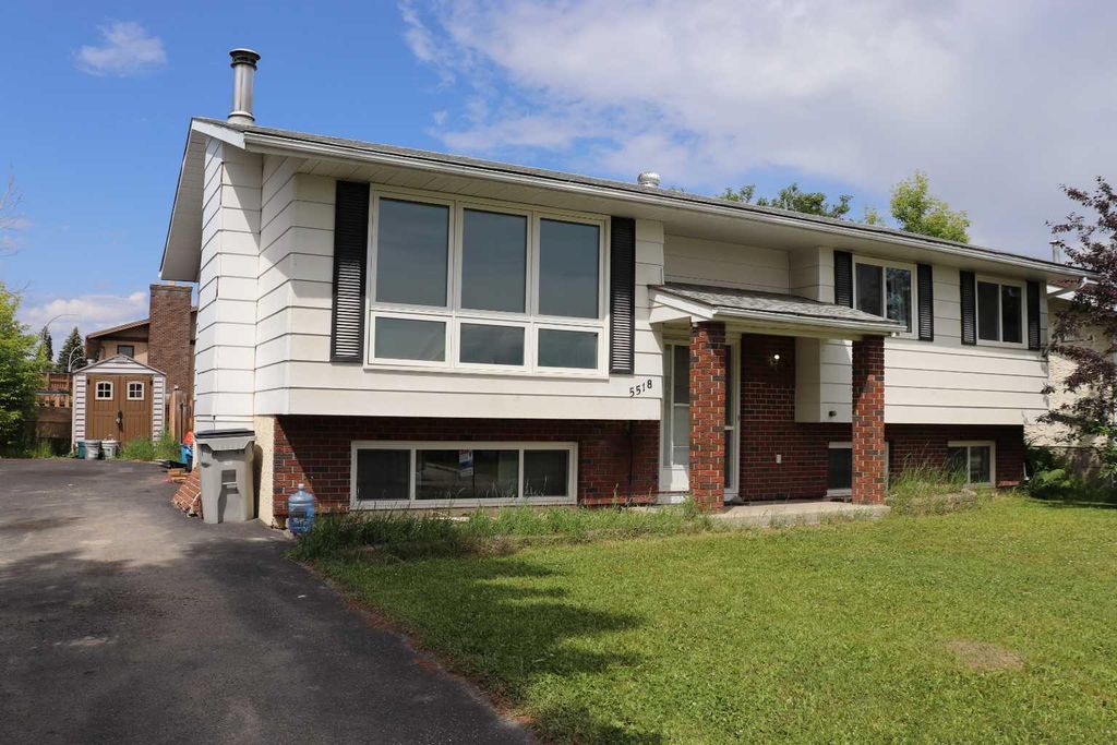 Photo of 5518 13 Avenue Ave, Edson, AB T7E 1H7 (MLS # A2291677)