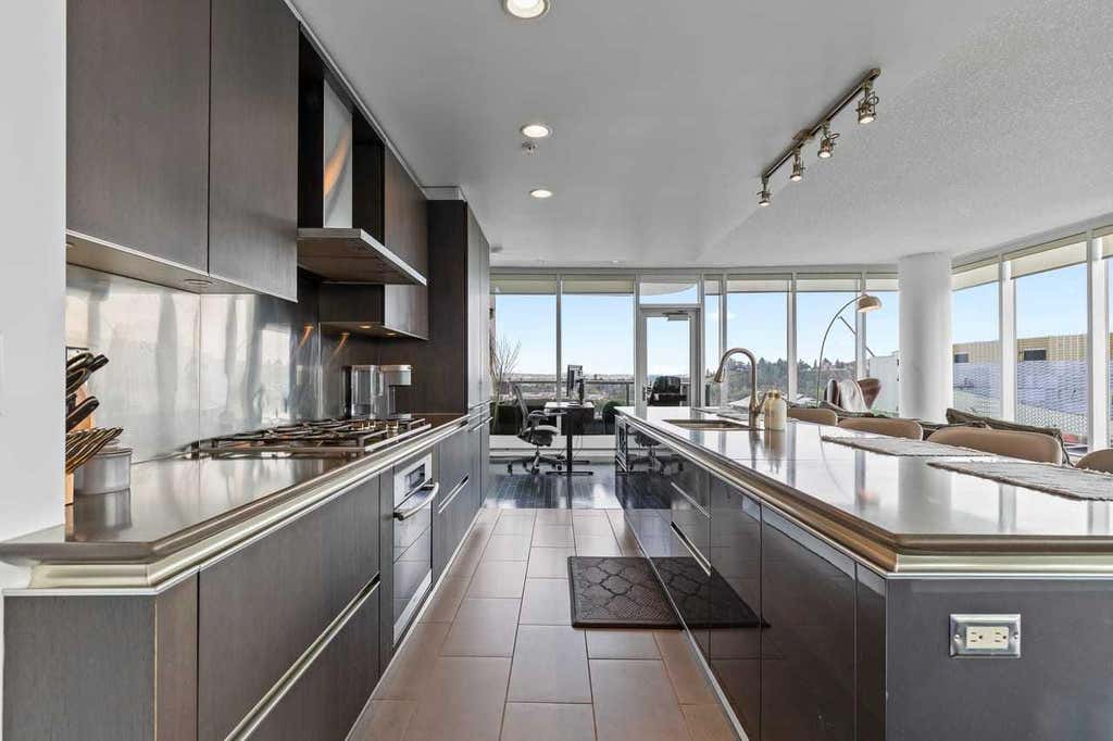 Photo of 433 11 Avenue SE #803, Calgary, AB T2G 0C7 (MLS # A2337695)