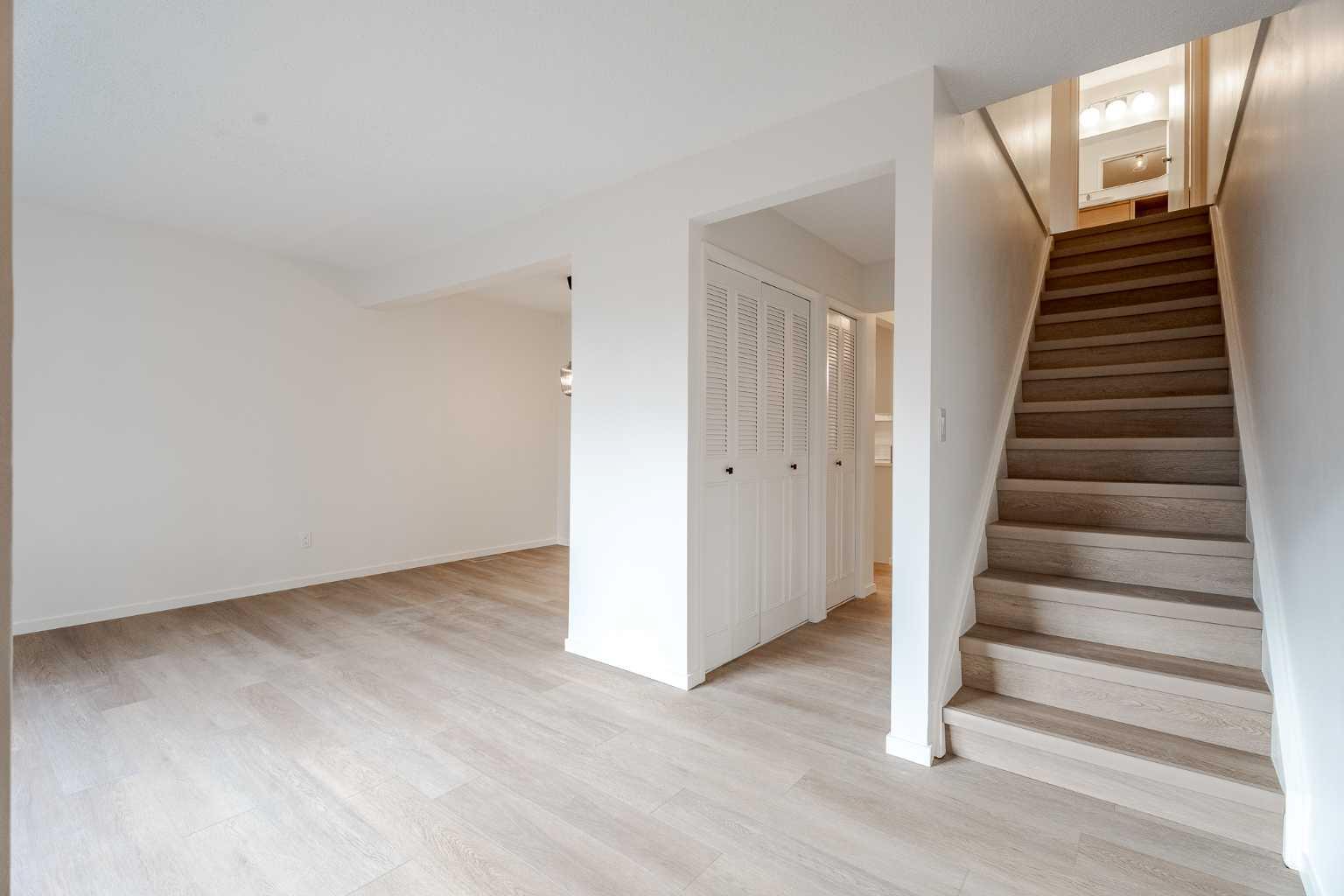 330 Canterbury Drive SW 110