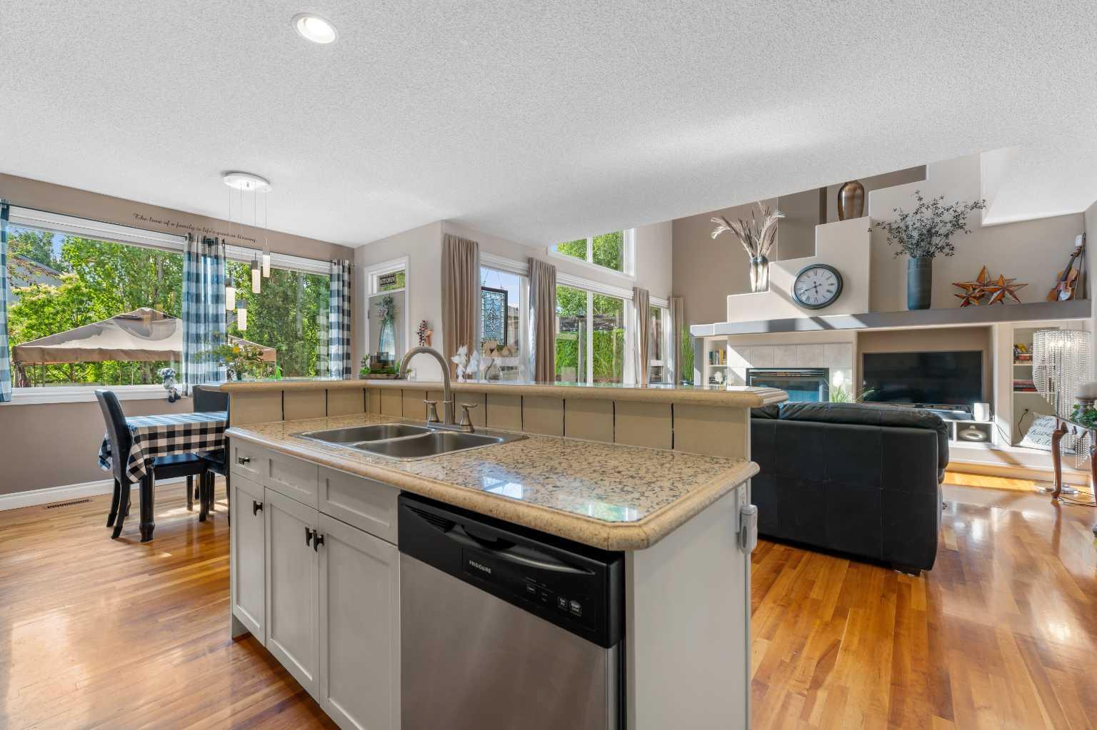 120 Cranston Drive SE
