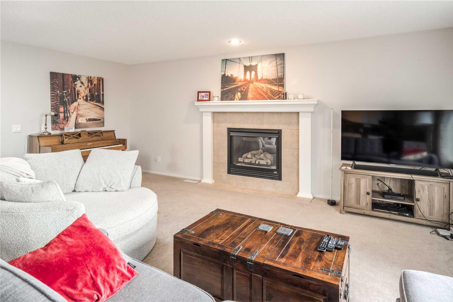 4 Springbank Bay SW