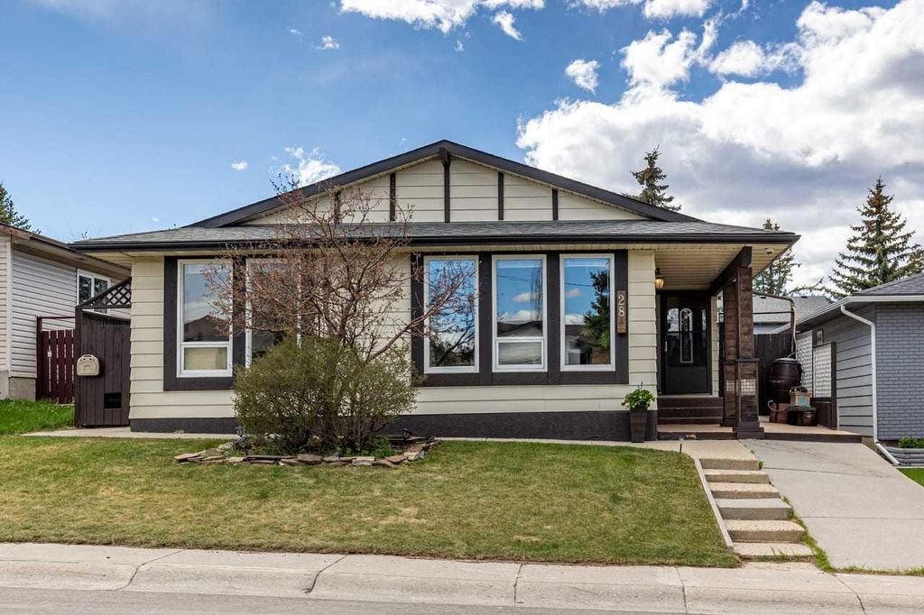 Photo of 28 Beddington Crescent NE, Calgary, AB T3K 1N5 (MLS # A2311408)