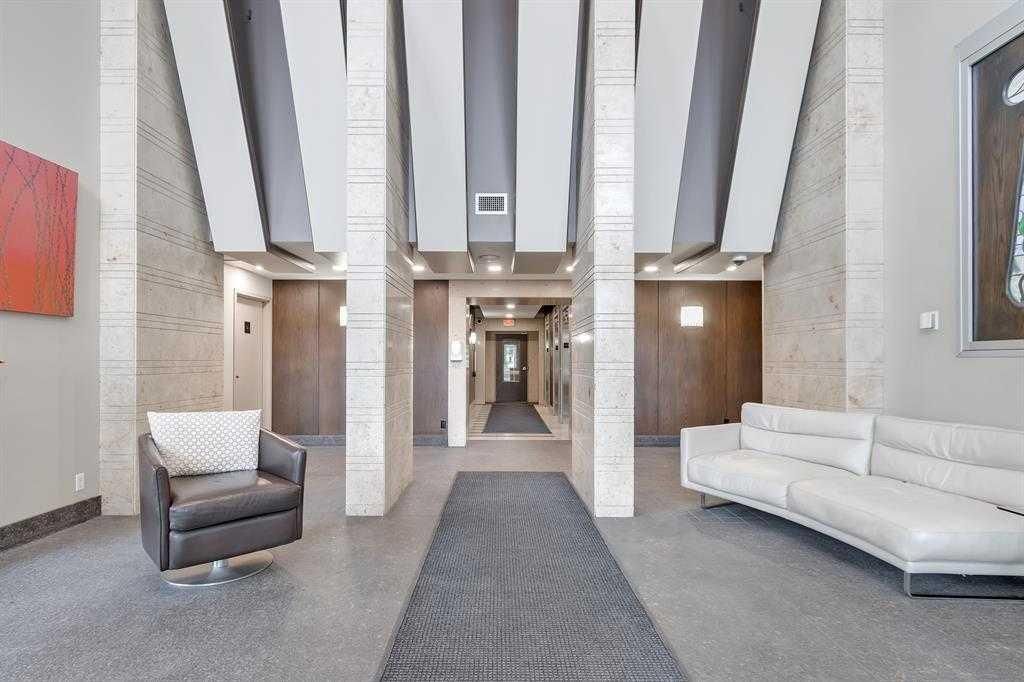 Photo of 99 Spruce Place SW #1104, Calgary, AB T3C 3X7 (MLS # A2307852)