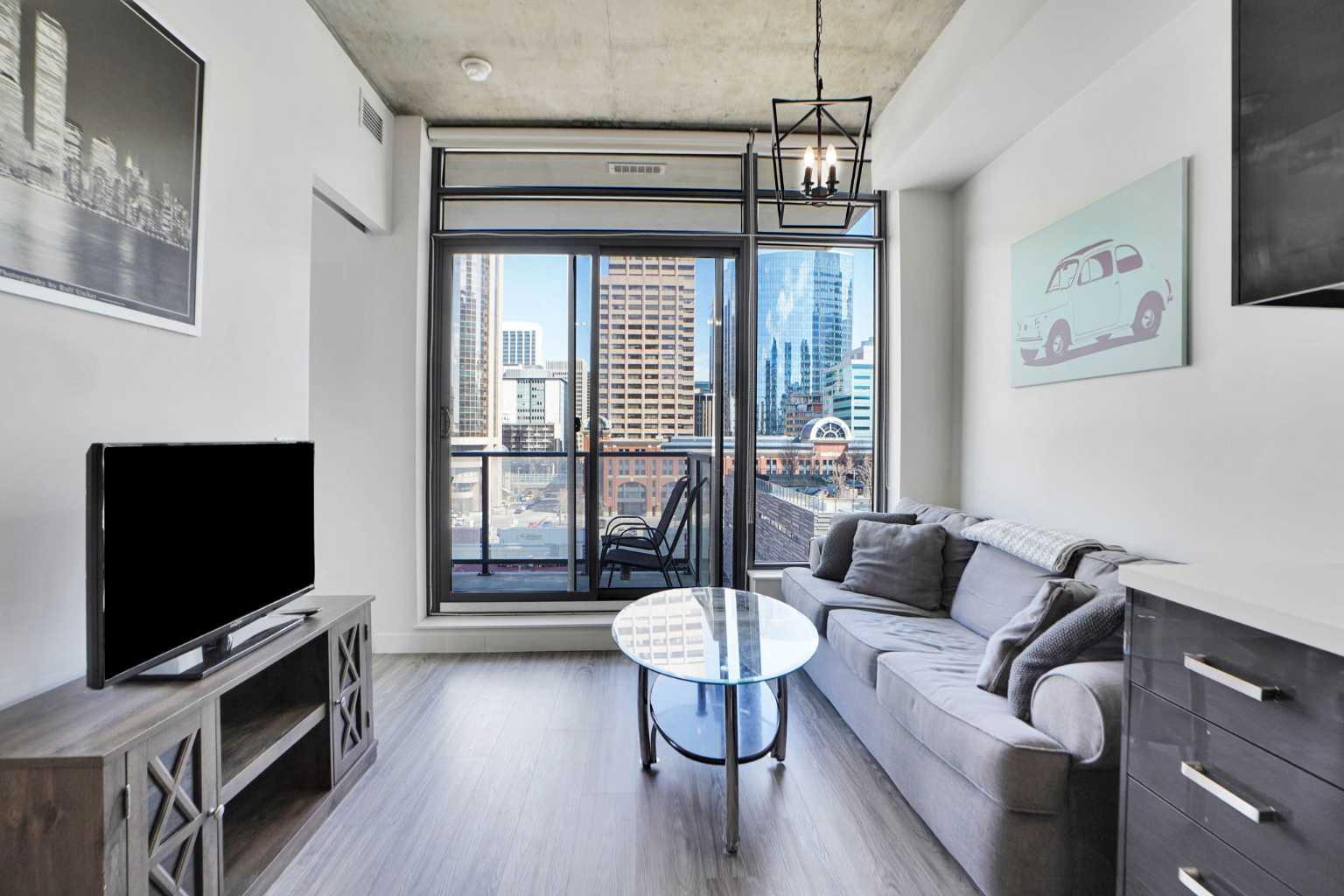 1010 6 Street SW 605