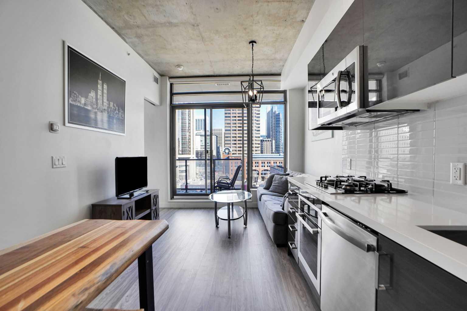 1010 6 Street SW 605