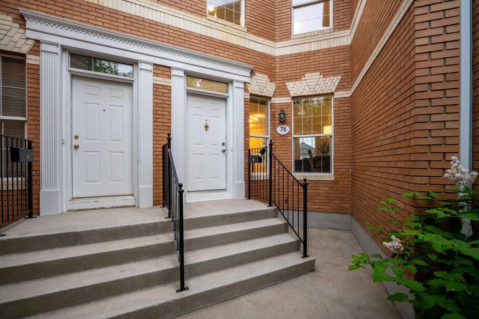 76 Inverness Square SE