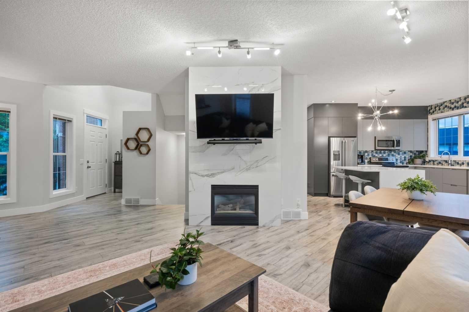 76 Inverness Square SE