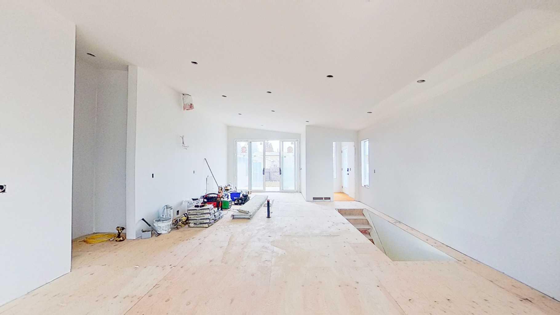 5616 Lodge Crescent SW