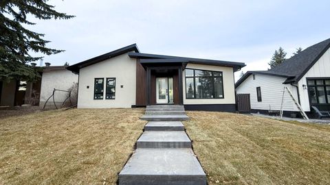 5616 Lodge Crescent SW Calgary AB T3E 5Y7