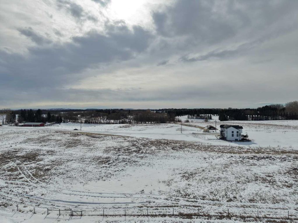 Photo of #6 C&amp;E Trail North of Blackfalds, Rural Lacombe County, AB T0M 0J0 (MLS # A2292863)
