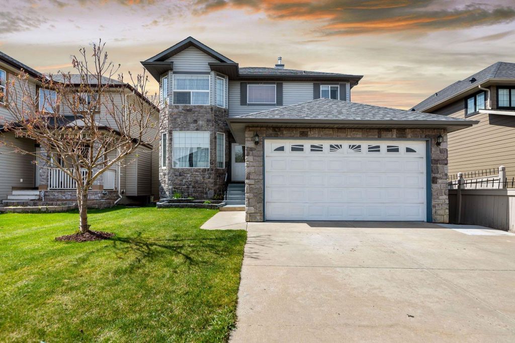 Photo of 115 Kincora View NW, Calgary, AB T3R 1M3 (MLS # A2299657)