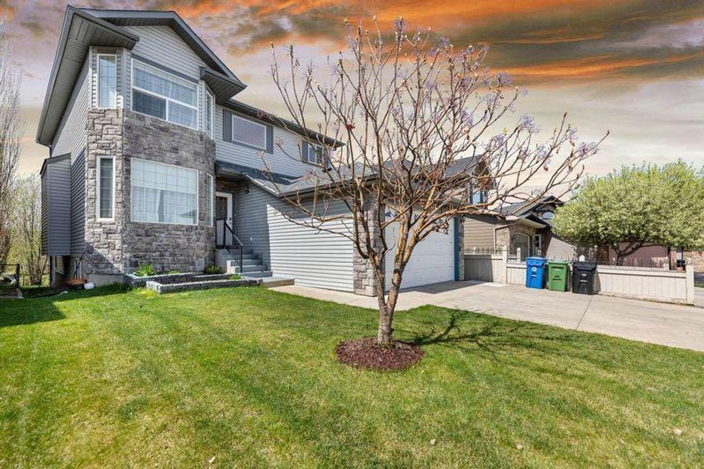 Photo of 115 Kincora View NW, Calgary, AB T3R 1M3 (MLS # A2299657)