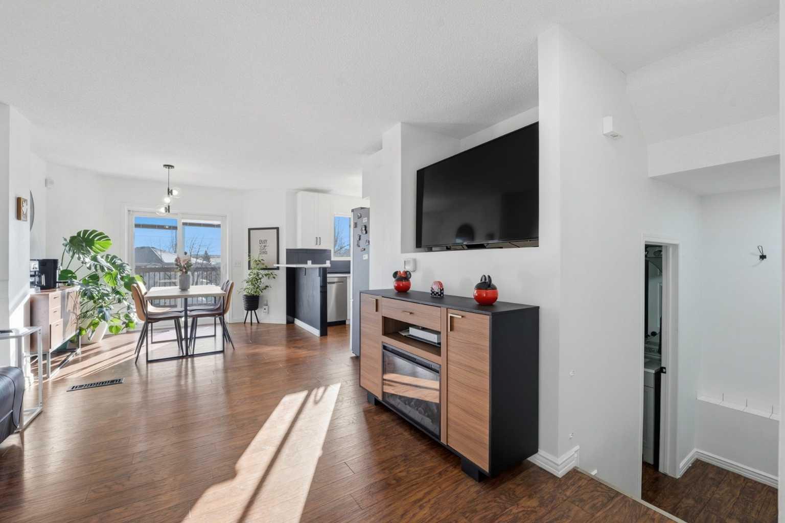 145 Harvest Glen Way NE