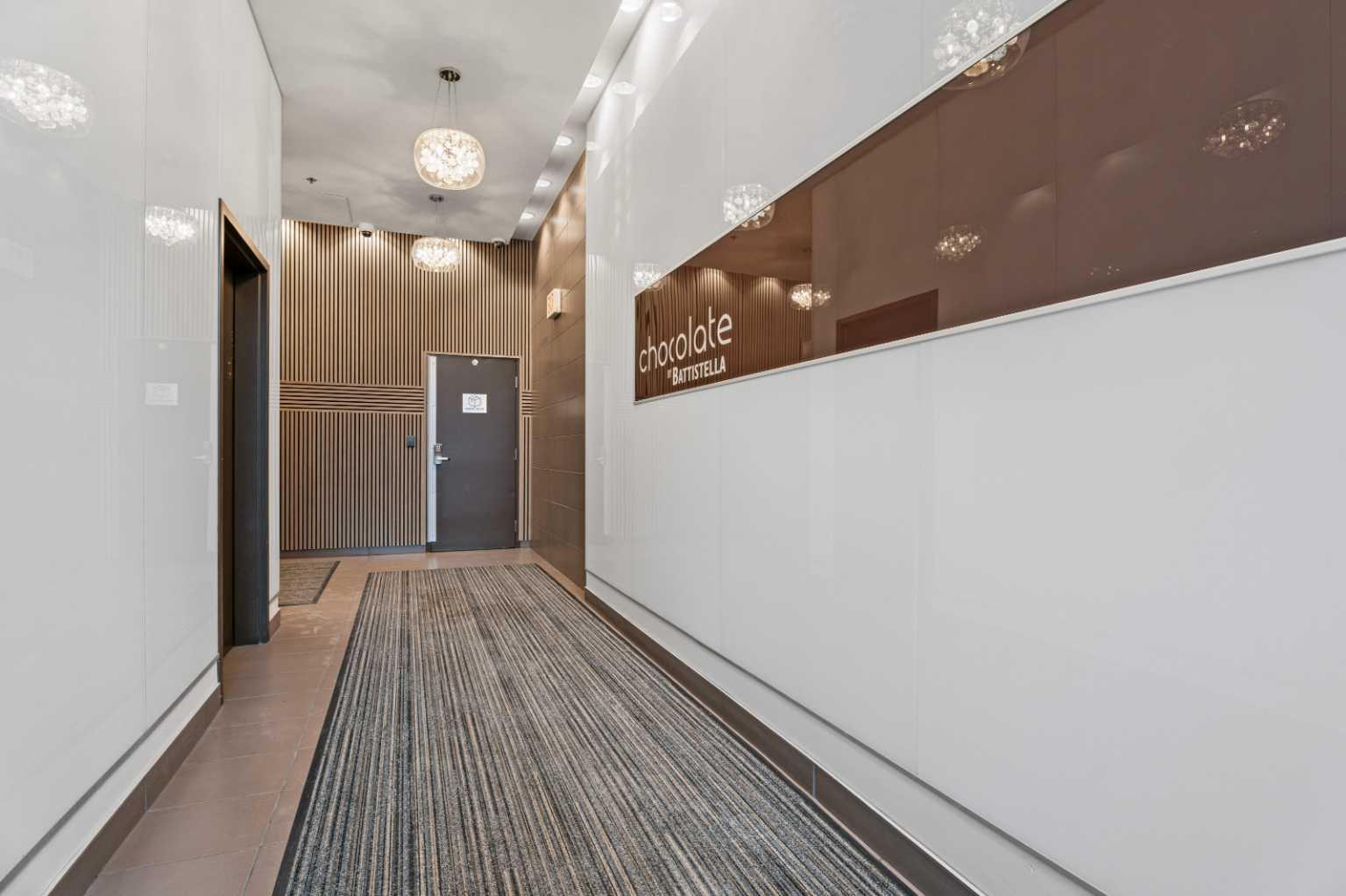 188 15 Avenue SW 404