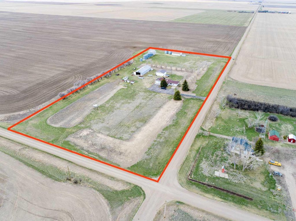 Photo of 145005 TWP RD 4-0, Rural Warner No. 5, County of, AB T0K 2L0 (MLS # A2305185)