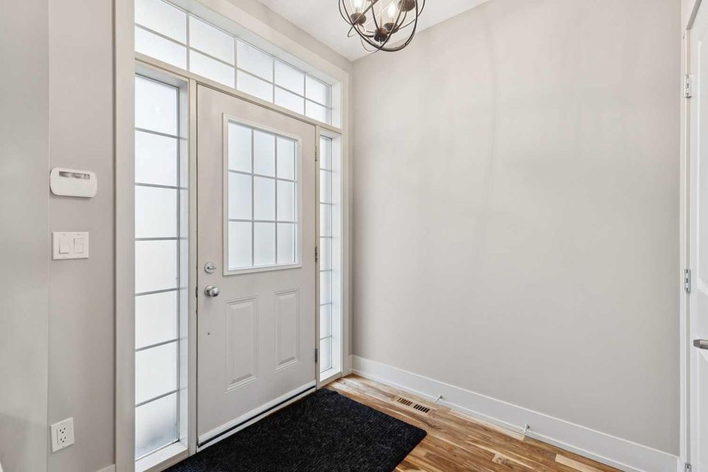 Photo of 2814 41 Street SW, Calgary, AB T3E 3K8 (MLS # A2305623)