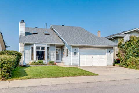 Photo of 75 Sandstone Crescent SE, Airdrie, AB T4B 1T7 (MLS # A2339495)