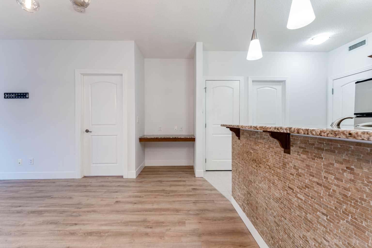 70 Royal Oak Plaza NW 214