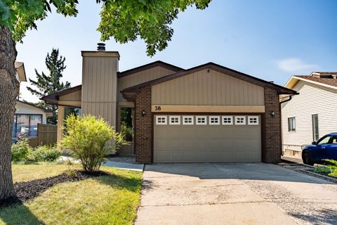 Photo of 36 Berkley Place NW, Calgary, AB T3K 1A7 (MLS # A2341533)