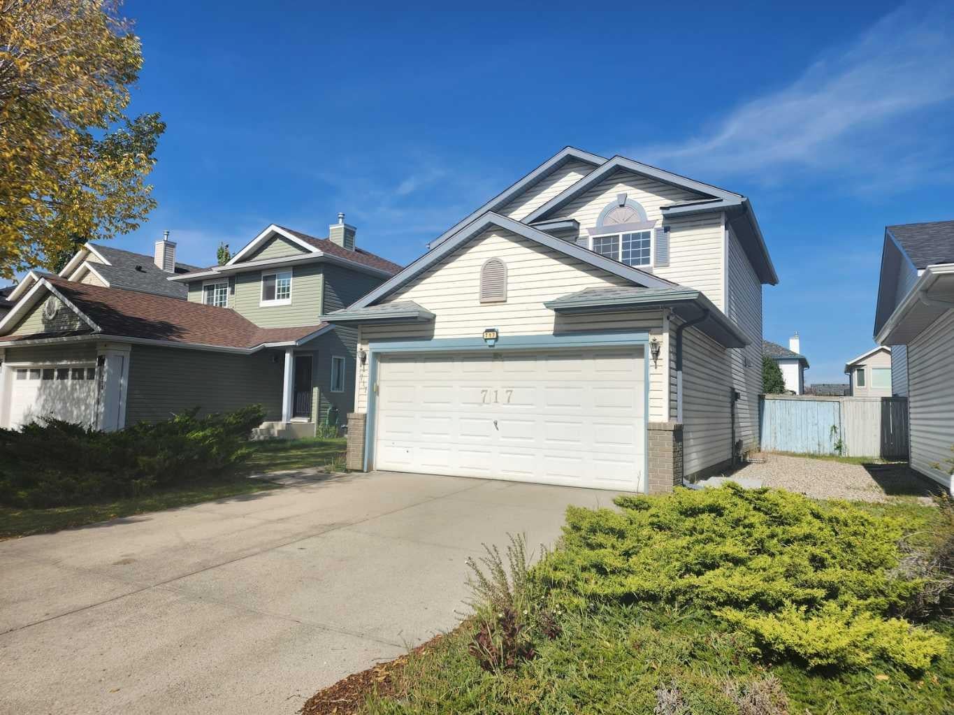 717 Harvest Hills Drive NE