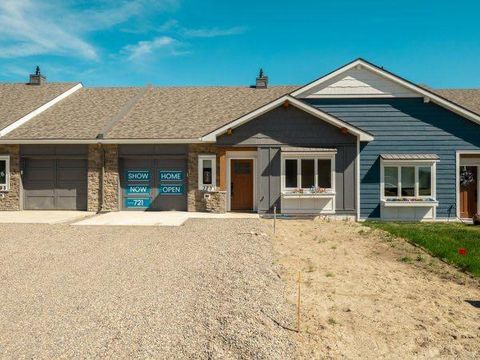 Photo of 731 7 Avenue W, Cardston, AB T0K 0K0 (MLS # A2280522)