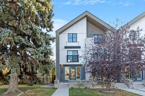 Photo of 641 53 Avenue SW, Calgary, AB T2V 0C2 (MLS # A2266316) Photo of 641 53 Avenue SW, Calgary, AB T2V 0C2 (MLS # A2266316)