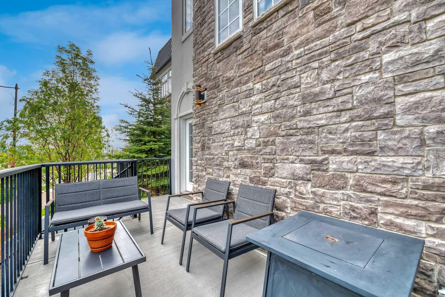 6 Quarry Gate SE