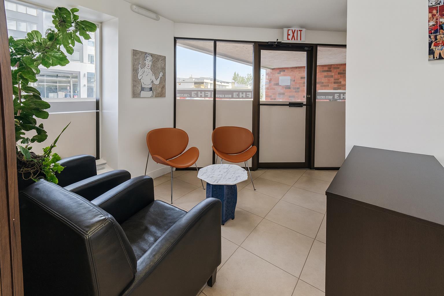 2909 17 Avenue SW 100