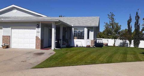 Photo of 3924 56A Street Close, Camrose, AB T4V 4L1 (MLS # A2305314)