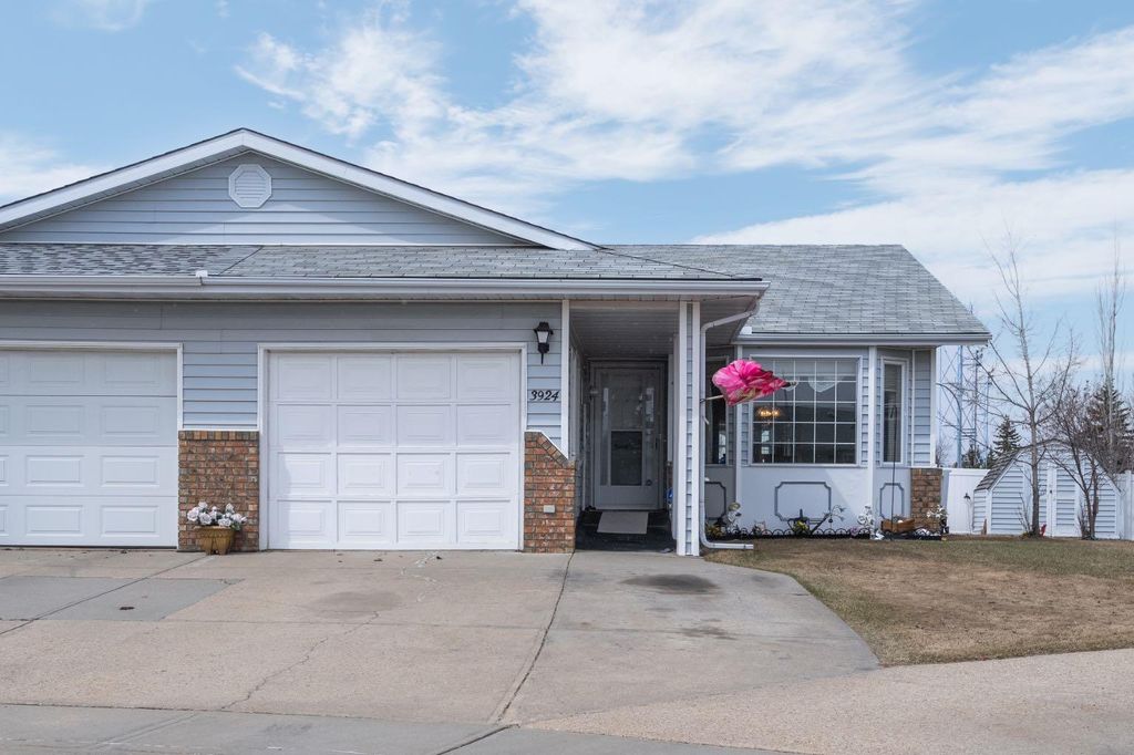 Photo of 3924 56A Street Close, Camrose, AB T4V 4L1 (MLS # A2305314)