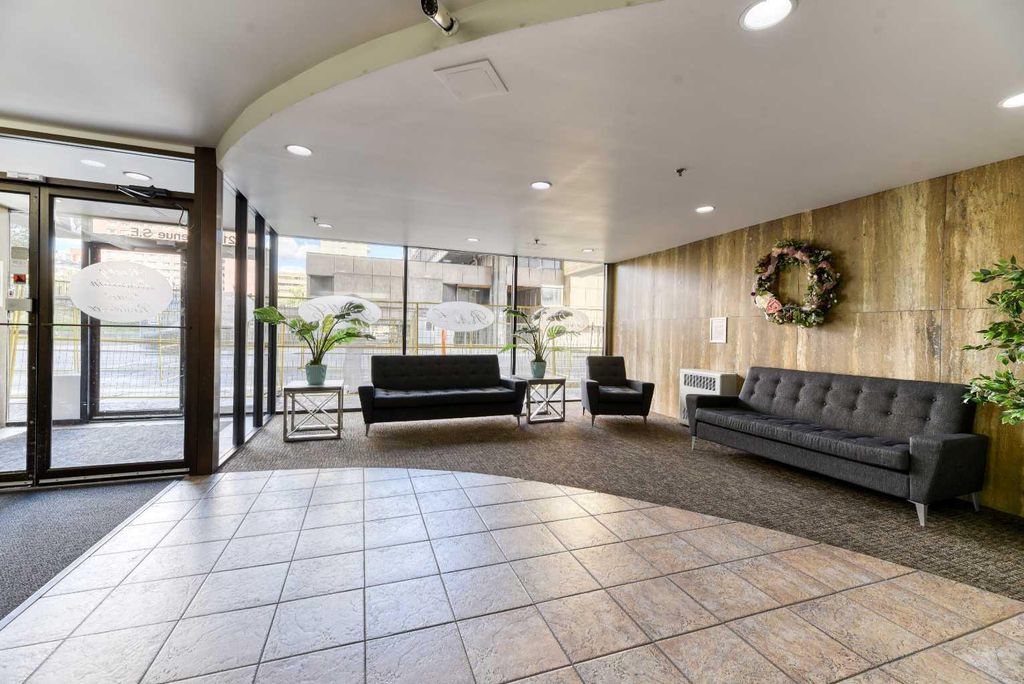 Photo of 221 6 Avenue SE #2209, Calgary, AB T2G 4Z9 (MLS # A2330230)