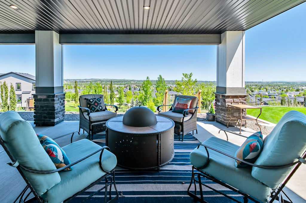 10 Westmount Point