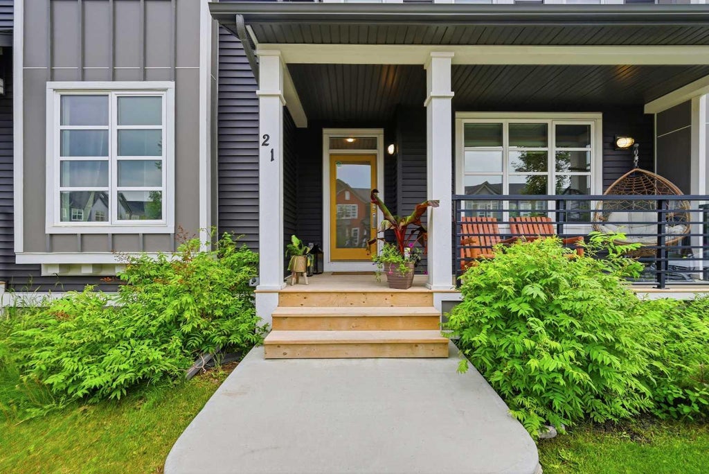 Photo of 21 Carringvue Link NW, Calgary, AB T3P 1K7 (MLS # A2325783)