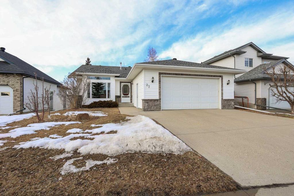 Photo of 27 Falcon Crescent, Sylvan Lake, AB T4S 1Z2 (MLS # A2286694)