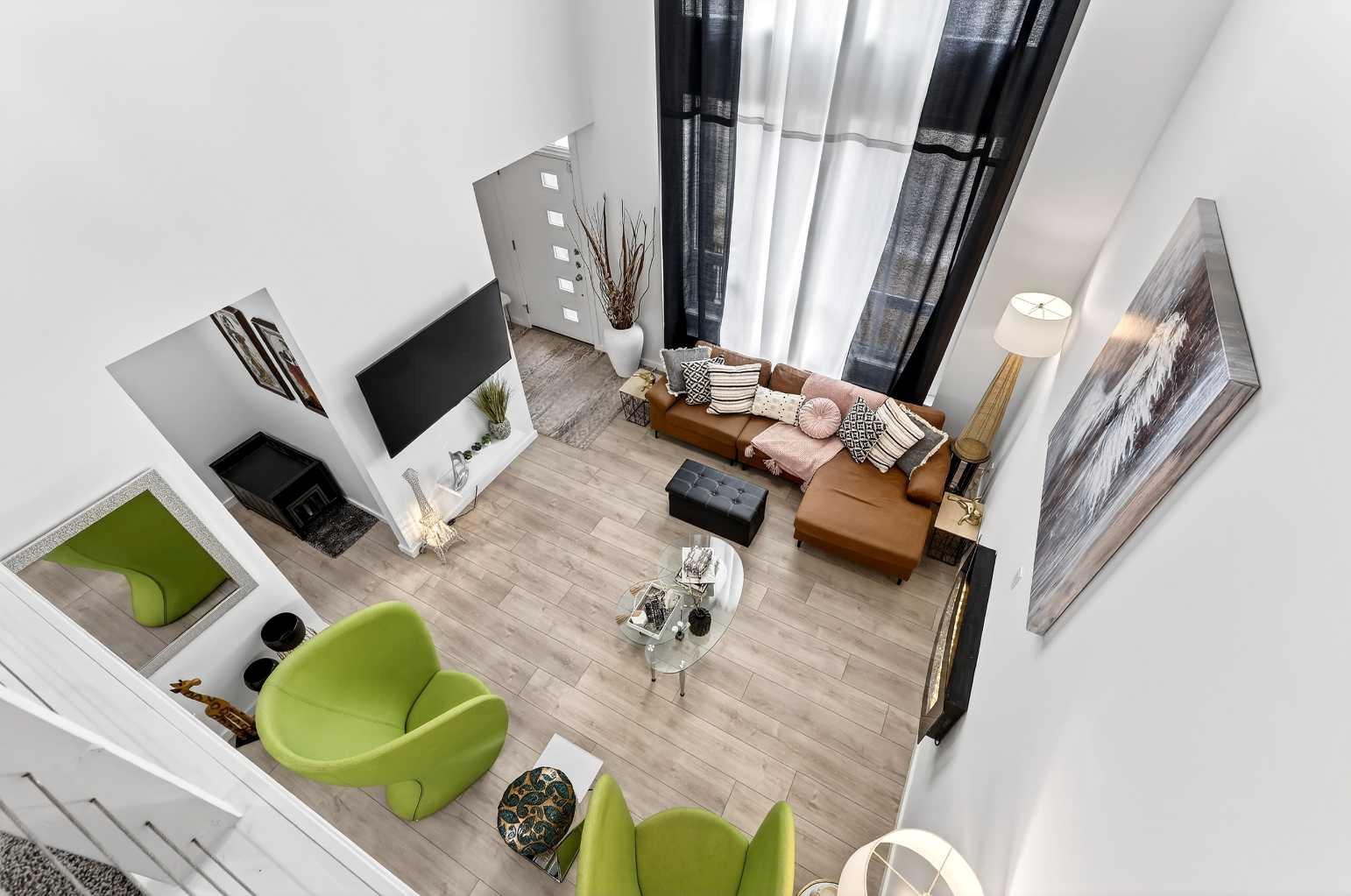 42 Heirloom Manor SE