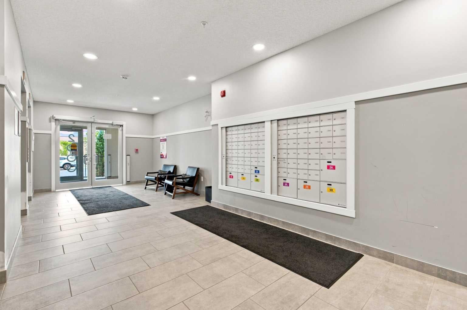 33 Carringham Gate NW 2306
