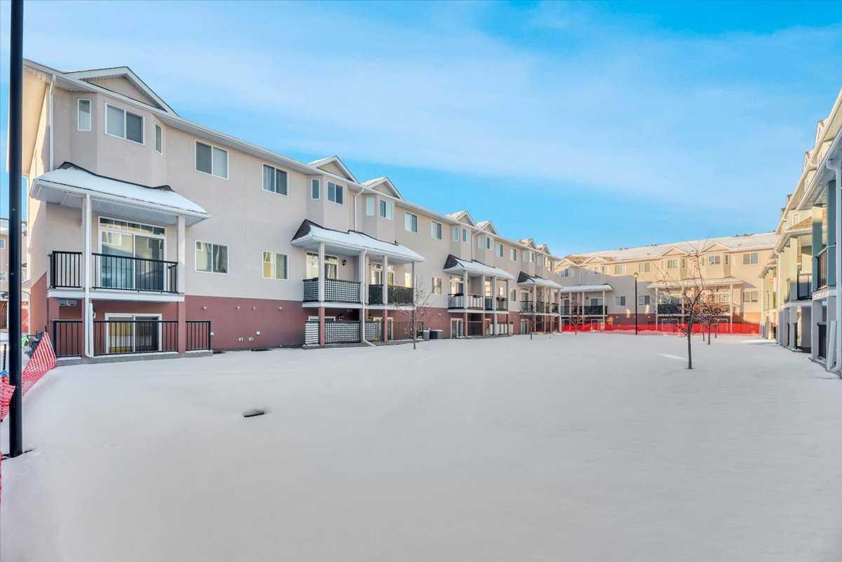 124 Strathcona Circle