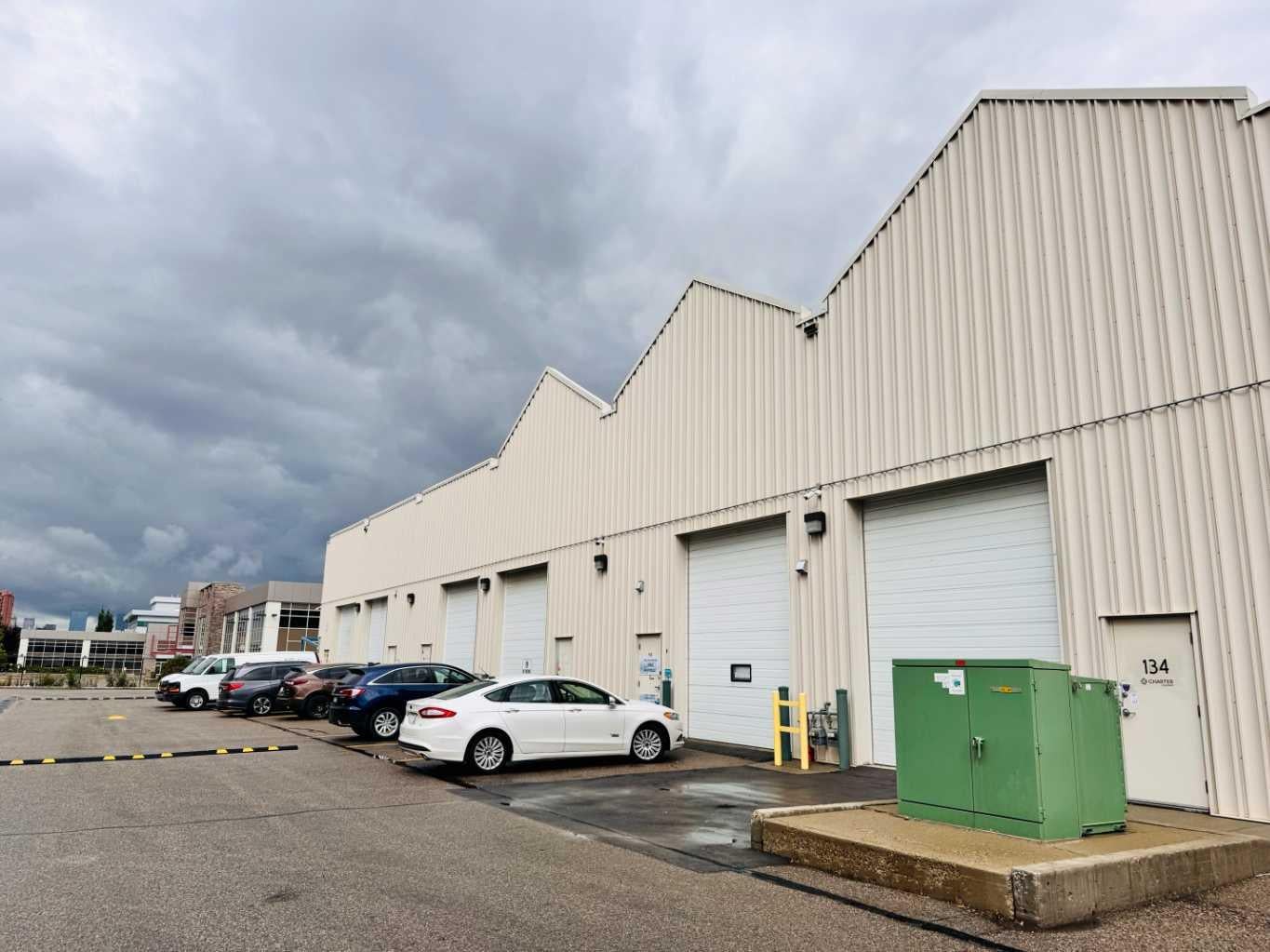 5700 1 Street SW 131 & 132