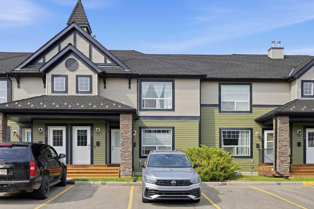 Photo of 140 sagewood Boulevard #708, Airdrie, AB T4B 3H5 (MLS # A2335875)