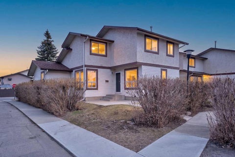 Photo of 75 Templemont Way NE #7, Calgary, AB T1Y 5K8 (MLS # A2317210)