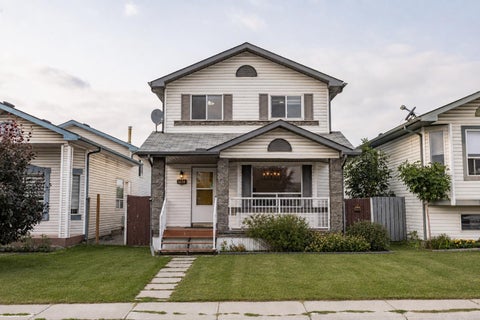 Photo of 133 Applemead Close SE Close, Calgary, AB T2A 7S7 (MLS # A2335852)