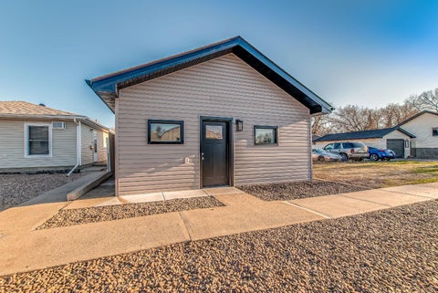 Photo of 1313 Bridge Street SE, Medicine Hat, AB T1A 1E5 (MLS # A2306552)