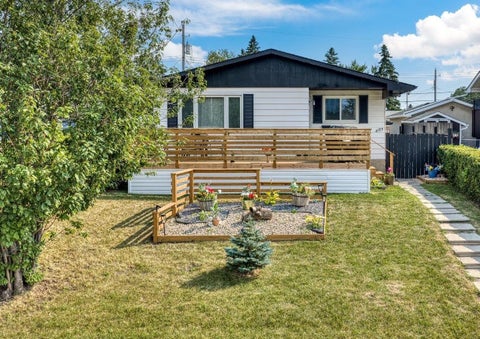 Photo of 4123 30 Avenue SE, Calgary, AB T2B 0H3 (MLS # A2352140)