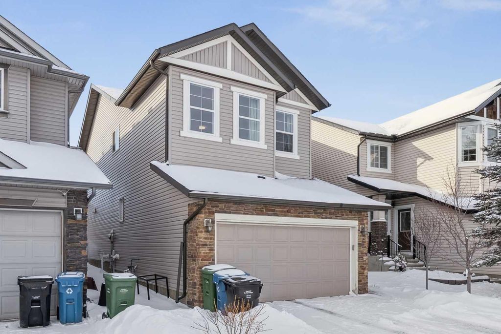 Photo of 47 Everbrook Crescent SW, Calgary, AB T2Y 0J2 (MLS # A2288063)