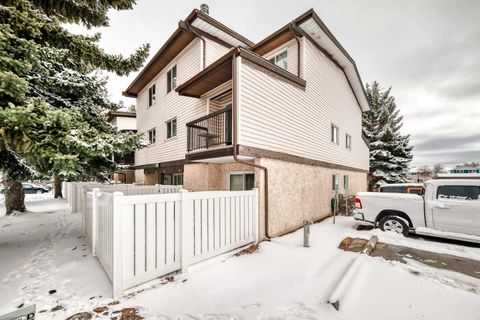 Photo of 3745 Fonda Way SE #25, Calgary, AB T2A 5W7 (MLS # A2296366)