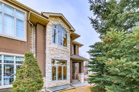 Photo of 3922 19 Street SW, Calgary, AB T2T 4X9 (MLS # A2283591)