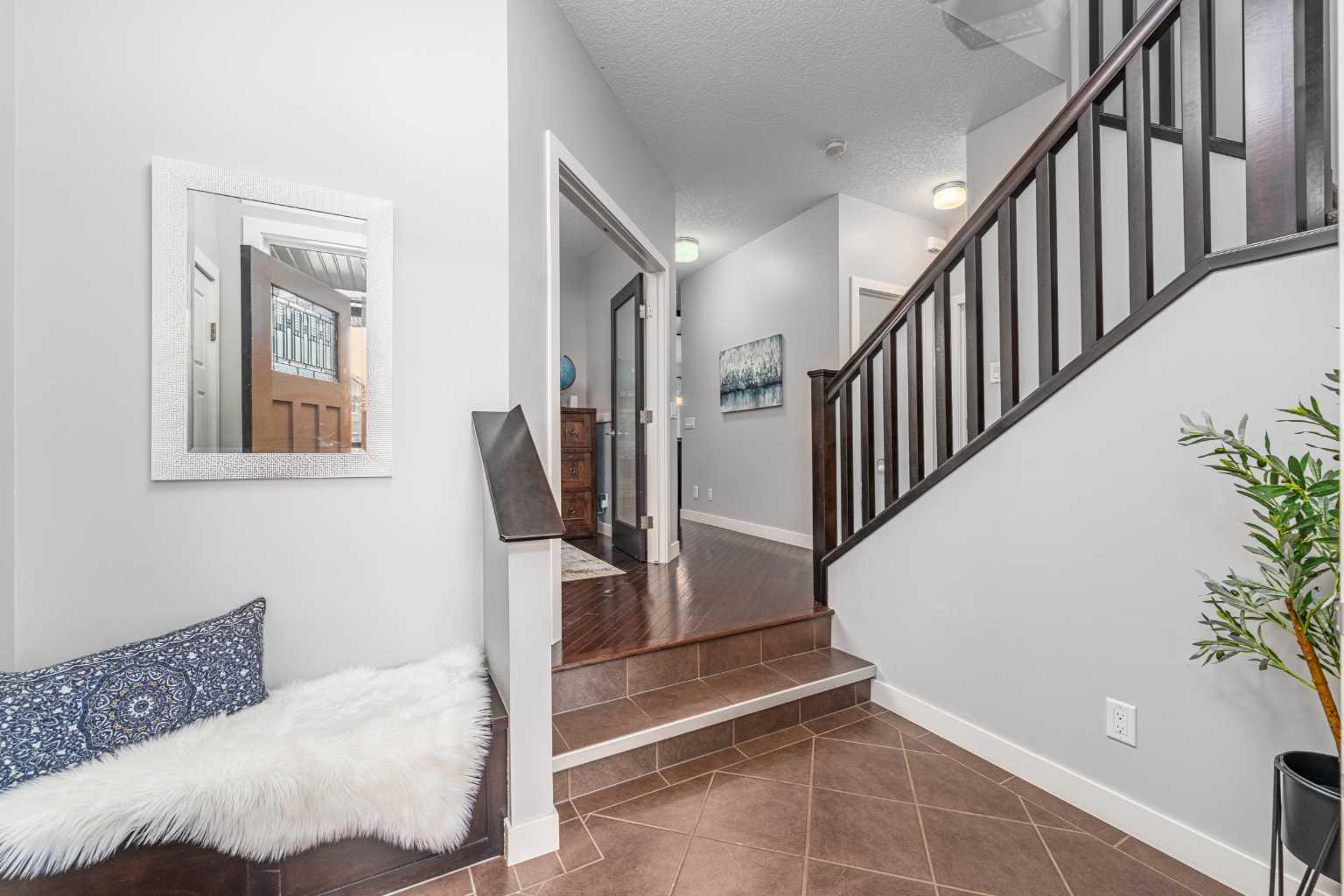 370 Williamstown Green NW