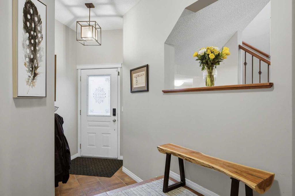 Photo of 6 Rocky Vista Terrace NW, Calgary, AB T3G 5G5 (MLS # A2282695)