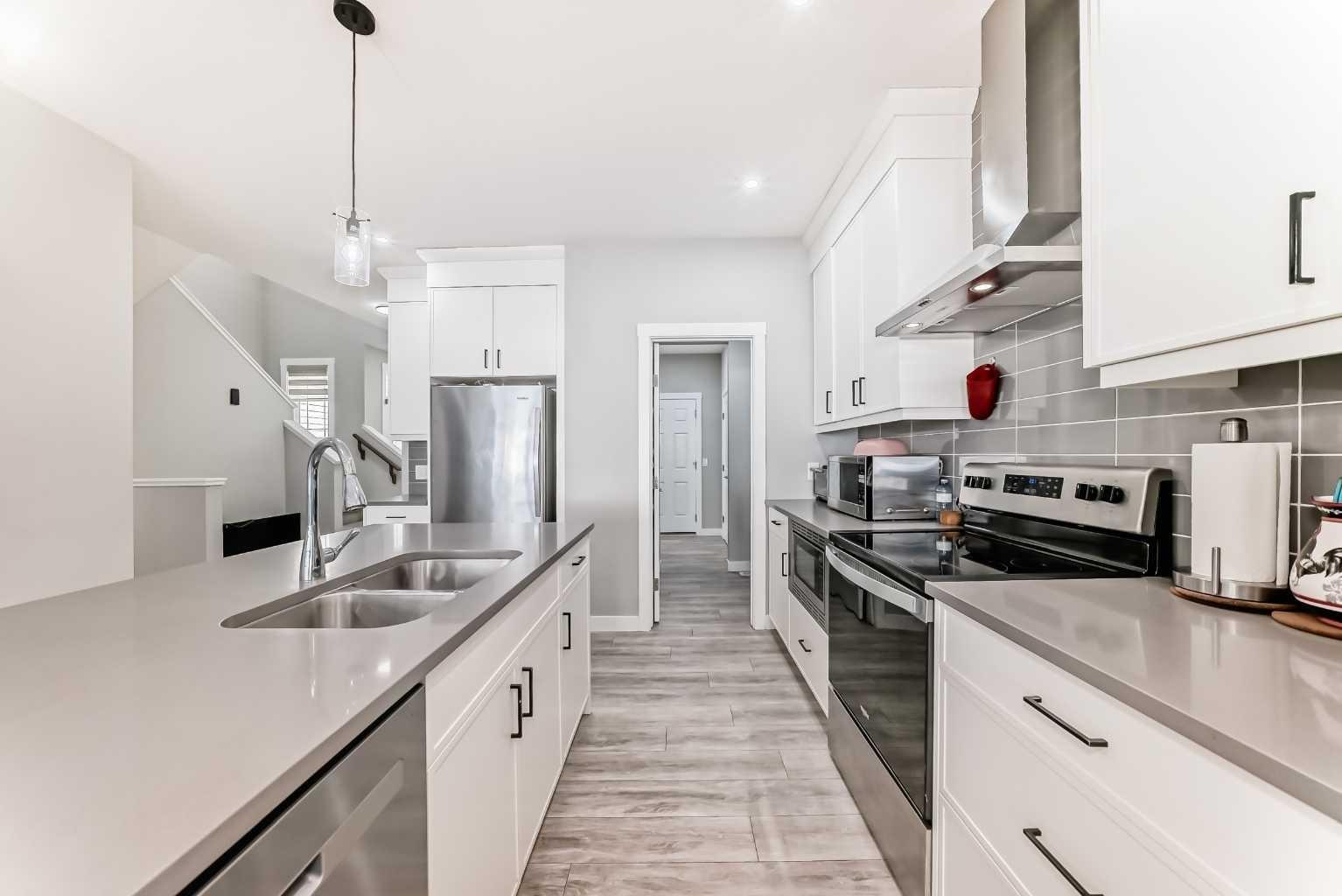 240 Creekstone Row SW