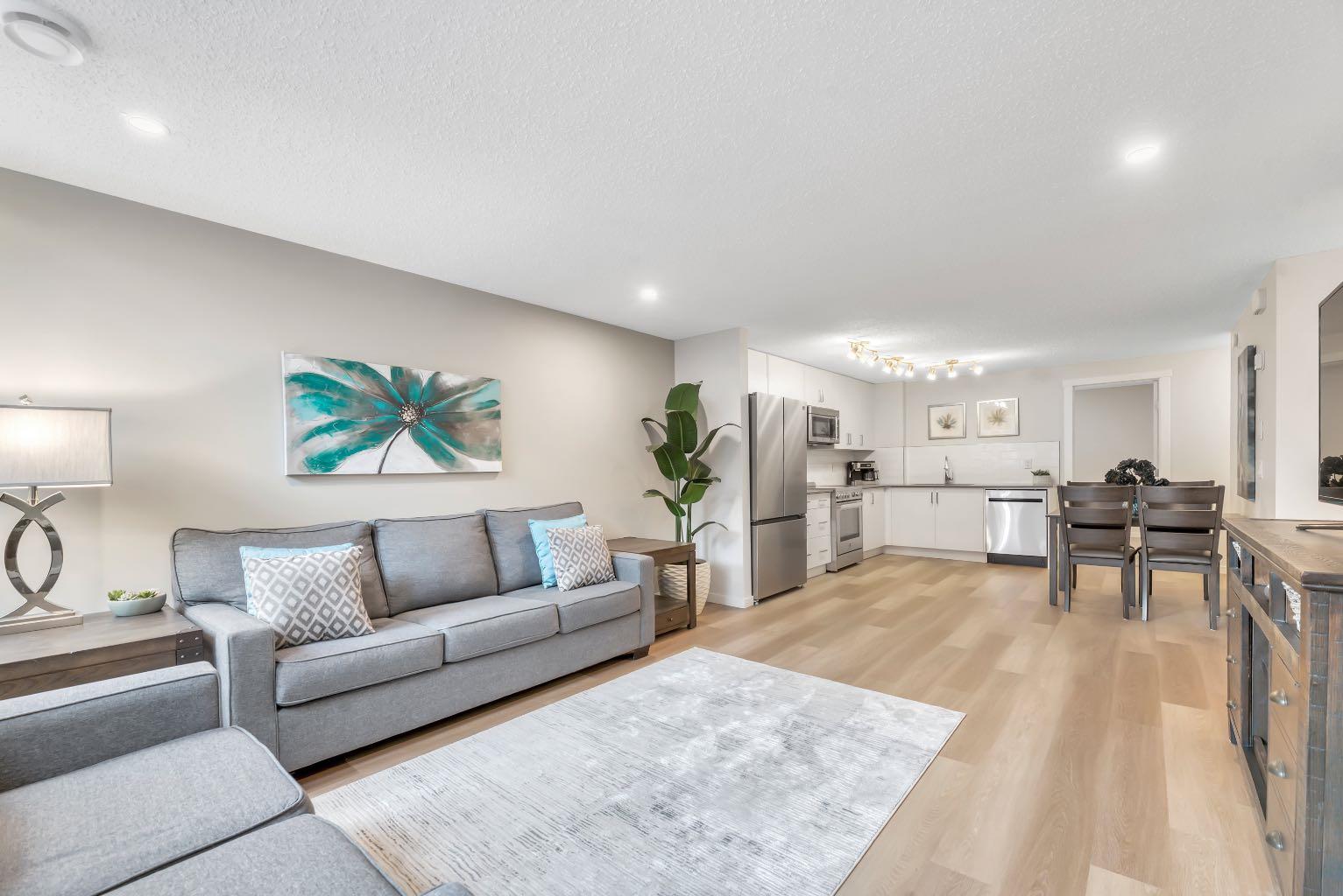 344 Cranbrook Square SE